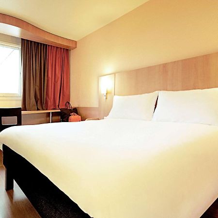 Hotel Ibis Alençon Exterior foto
